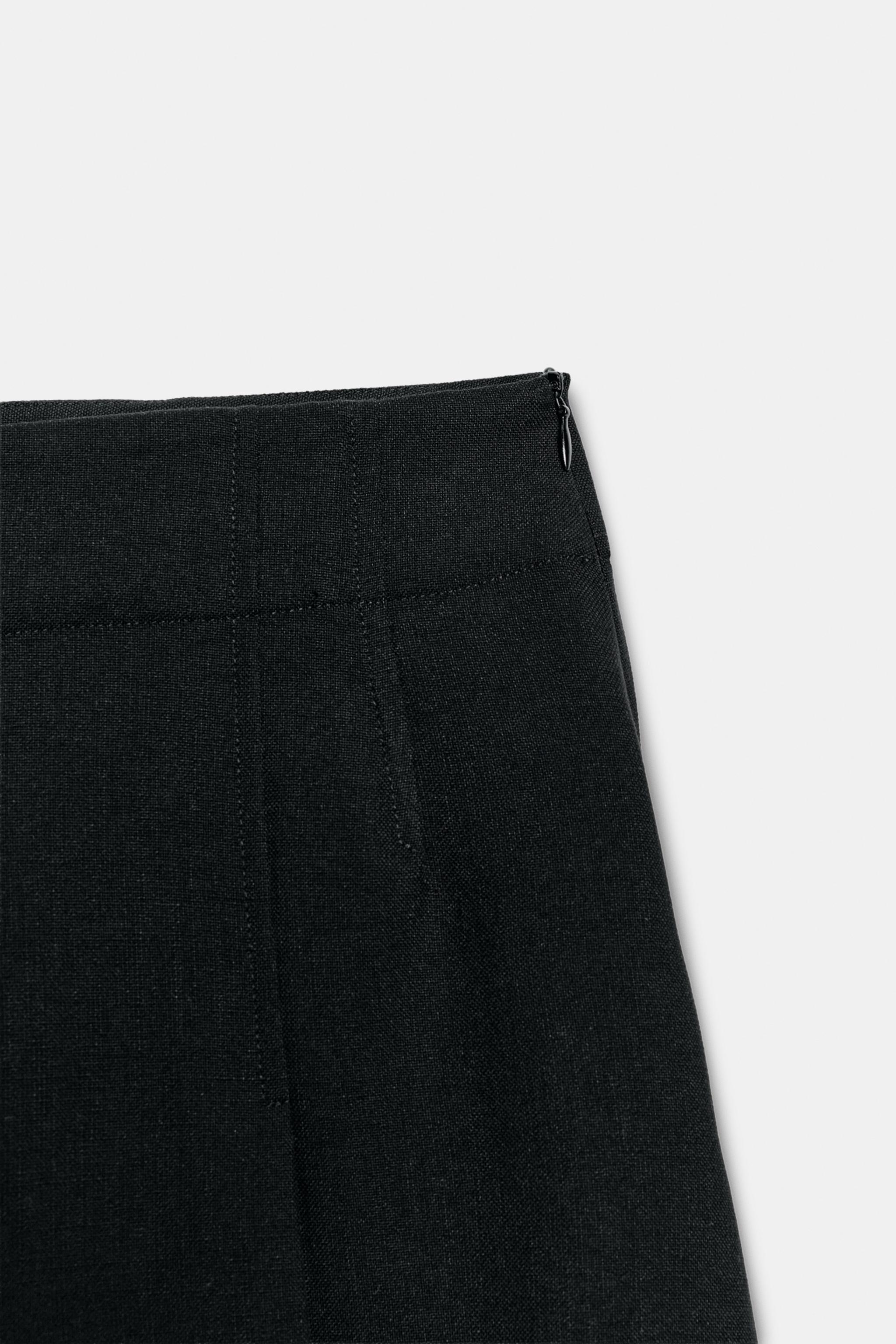 PLEATED SHORTS